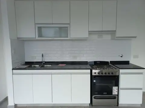 Departamento en Alquiler con 1 cocheras
