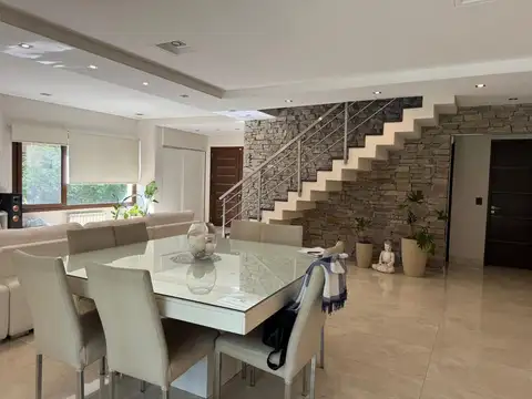 Casa en Venta en La Taquara, USD 390.000