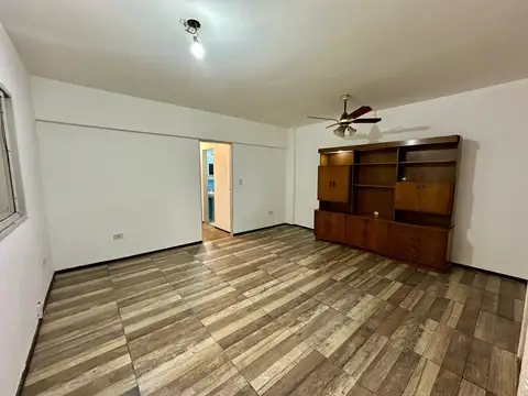 Departamento en Venta de tres dormitorios con cochera Guemes al 2000 Rosario Apto Credito
