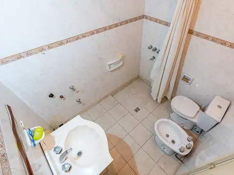 VENTA PICHINCHA - 2 PLANTAS APTO INSTITUCIONES