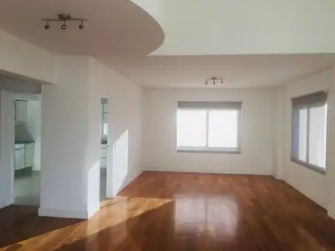 Departamento en Venta de 6 ambientes