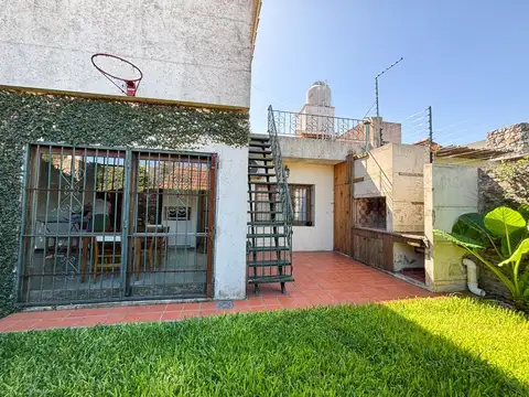 VENTA CASA 3 AMB RECICLADA A NUEVA- CASTELAR NORTE