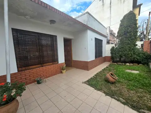 Casa en Villa Luzuriaga en venta
