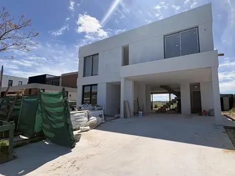 Casa al agua a estrenar | 5 dormitorios | Entrega diciembre 2026 | Riberas, Puertos