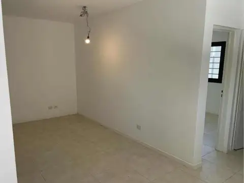 Departamento en Alquiler en Campana, $ 650.000