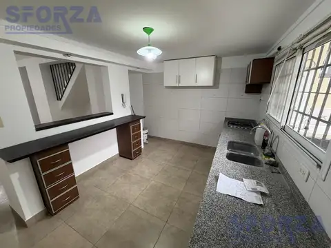 Depto Tipo Casa en Alquiler de 2 dormitorios