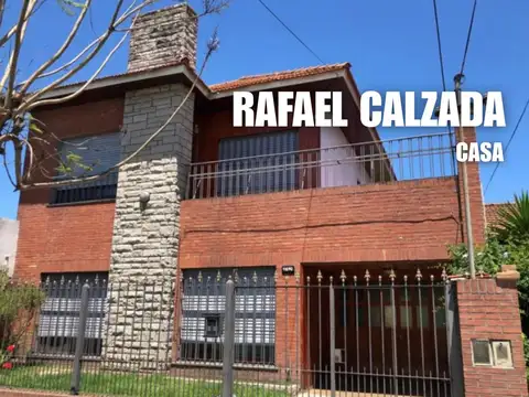 CHALET EN DOS PLANTAS