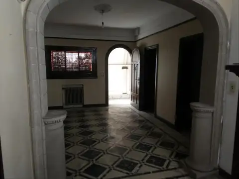 Casa en Alquiler con 1 cochera