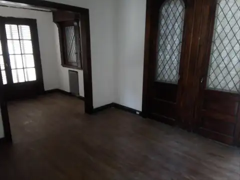 47 e/ 115 y 116      al 200