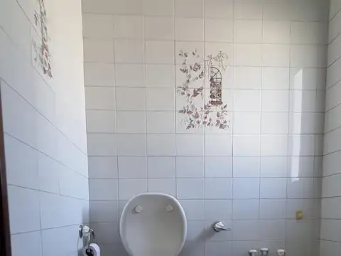 Casa en Venta con 4 cocheras