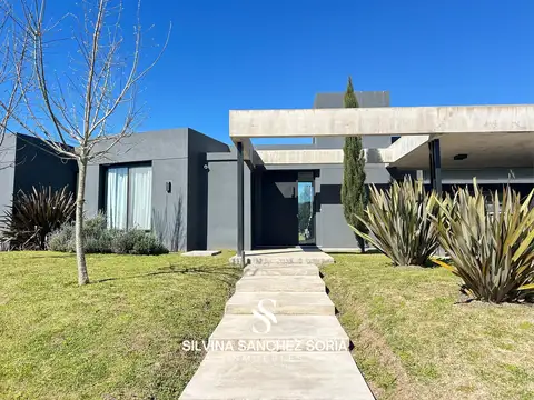 CASA EN VENTA 5 AMBIENTES EN EL BARRIO EL CAMPO, LOS CARDALES