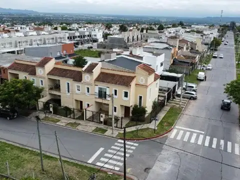 Exc Duplex 2 Dor Vta Bcon/asad Iriarte & Av Incas G. Bourg