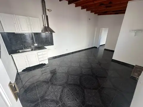 6 Dptos - Venta en El Talar