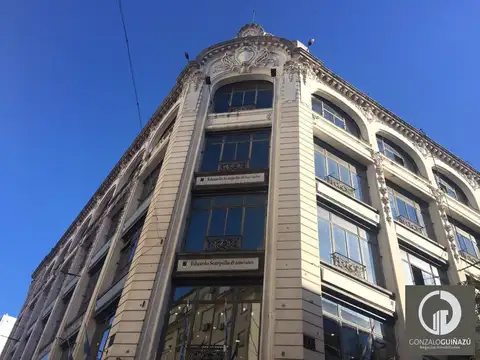 Oficina en alquiler y venta con 2 cocheras Centro