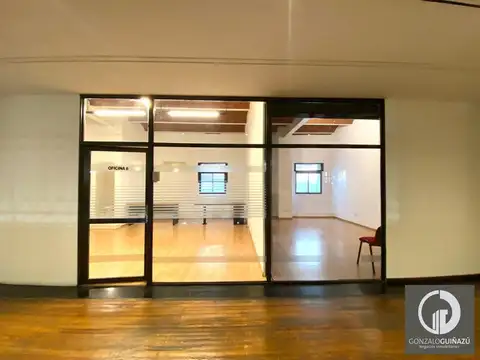 Oficina en alquiler y venta con 2 cocheras Centro