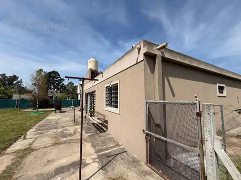 Quinta En Venta 800 m2 - Robles de Alvarez, Francisco Alvarez