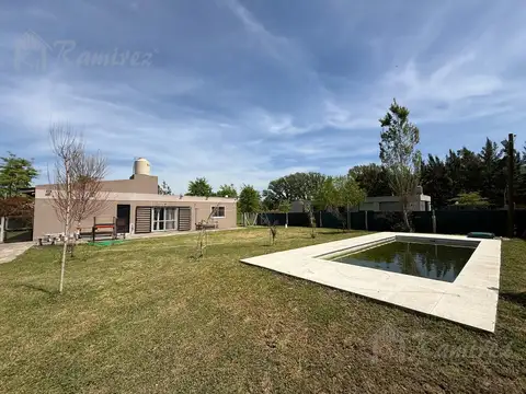 Quinta En Venta 800 m2 - Robles de Alvarez, Francisco Alvarez