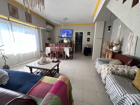 Depto Tipo Casa en Venta de 3 dormitorios