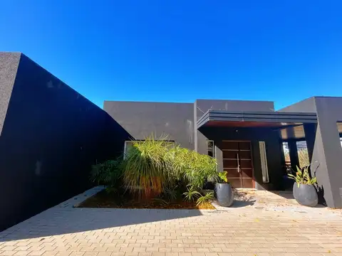 Casa en Venta en Los Puentes, USD 299.000