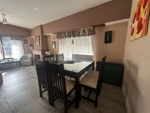Casa 4 ambientes con 4 baños
