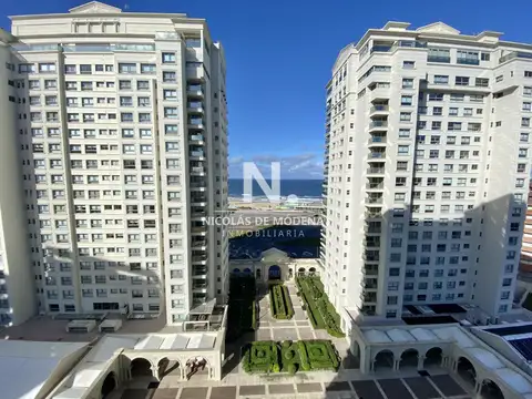 Apartamento en Brava, 3 dormitorios *