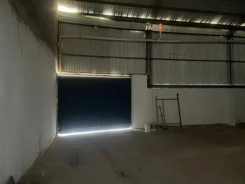 ALQUILER DE  GALPON MALVINAS ARGENTINAS 250 M2