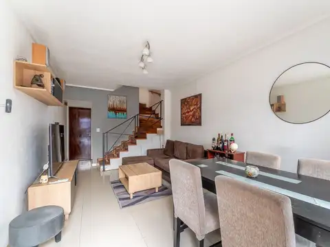 Depto Tipo Casa en Venta 23 años