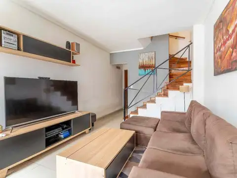 Depto Tipo Casa en Venta con 1 cocheras