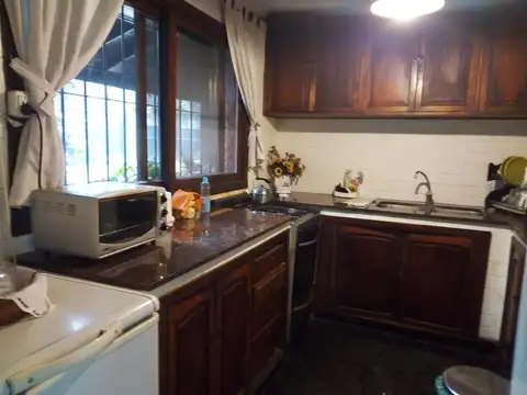 Casa a la venta- Ideal zona de Bella Vista.