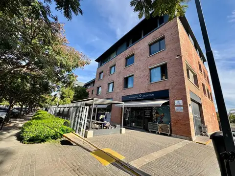 Oficina en Venta con 2 cocheras
