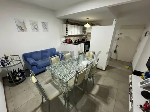 VENTA MONOAMBIENTE CON COCHERA EN REMEDIOS DE ESCALADA