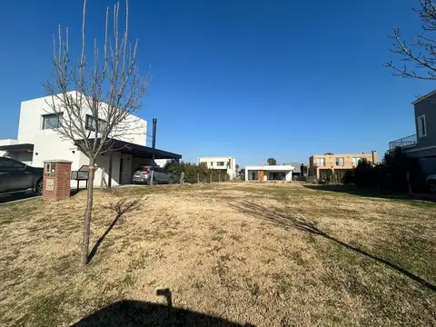 VENTA LOTE CENTRAL - BARRIO PRIVADO SANTO TOMAS