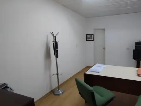 Oficina 2 ambientes en San Martín Centro
