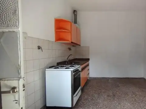 Depto Tipo Casa en Alquiler con 1 cocheras