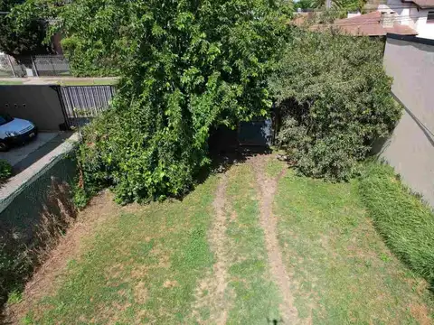 CASA EN VENTA EN CITY BELL 3 DORMITORIOS