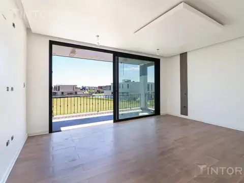 CASA EN VENTA DE 5 AMBIENTES CON PARQUE Y PILETA EN TERRALAGOS, EZEIZA