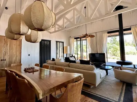 Casa en Venta en Uriburu, Ituzaingó