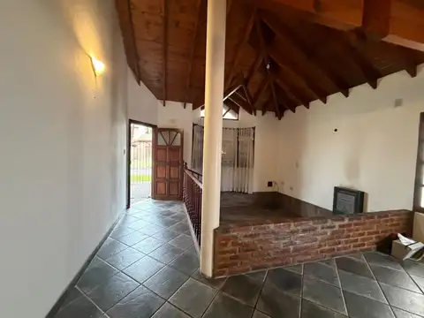 Casa en Alquiler de 3 dormitorios