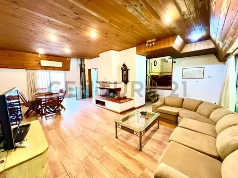 Venta Casa 5 Ambientes Haedo Cochera Patio