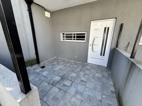 Departamento en Alquiler en Rafael Calzada, $ 550.000