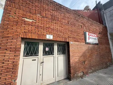 VENTA PH 4 AMB C COCHERA. AV. CASTAÑARES 1700. PARQUE CHACABUCO. CABA