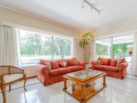 Casa en Venta en Country El Paraíso, USD 255.000