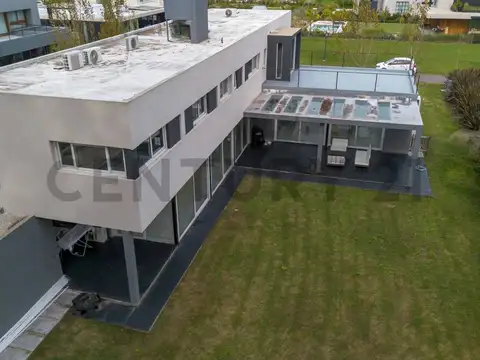 Casa en Venta en City Bell, USD 550.000