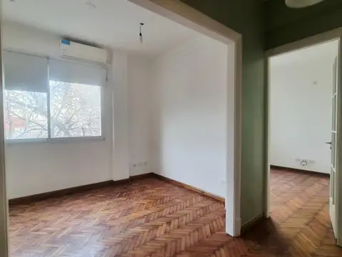 Sarmiento 4100 , Piso 2