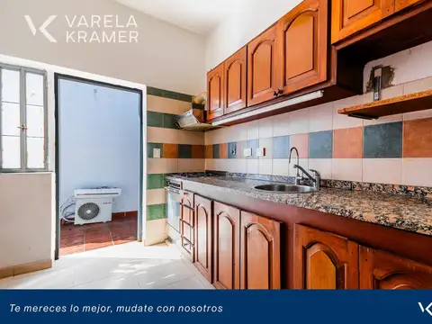 Corrientes al 1600, Martinez