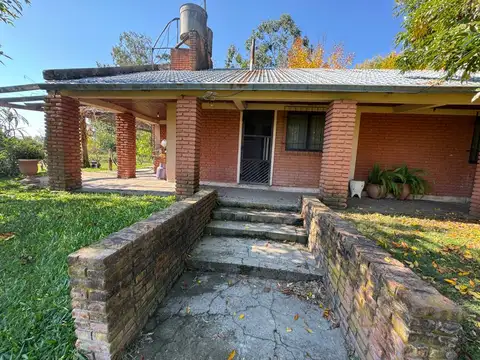 Vendo Lote de 2 Has Con Casas en San Justo, Entre Ríos.