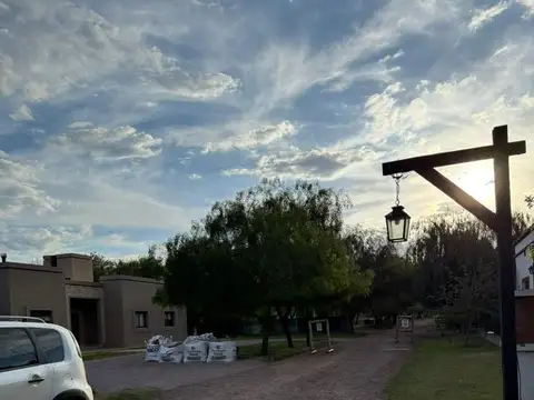 Terreno en Venta en Villa Zanjón, USD 12.000
