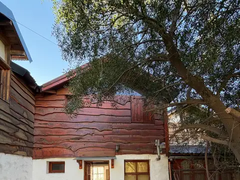 Oportunidad Cabaña 2 dormitorios con jardin y cochera - Barrio Bickel - San Martin De Los Andes
