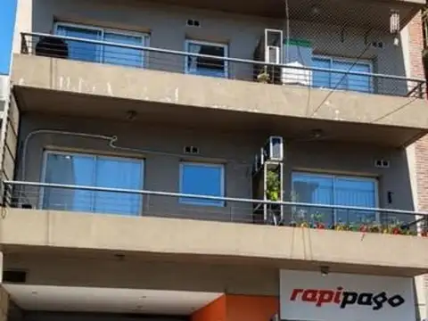 San Martín. Depto monoambiente con Balcón / opción cochera