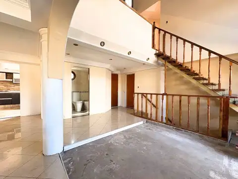 Depto Tipo Casa en Venta de 4 dormitorios